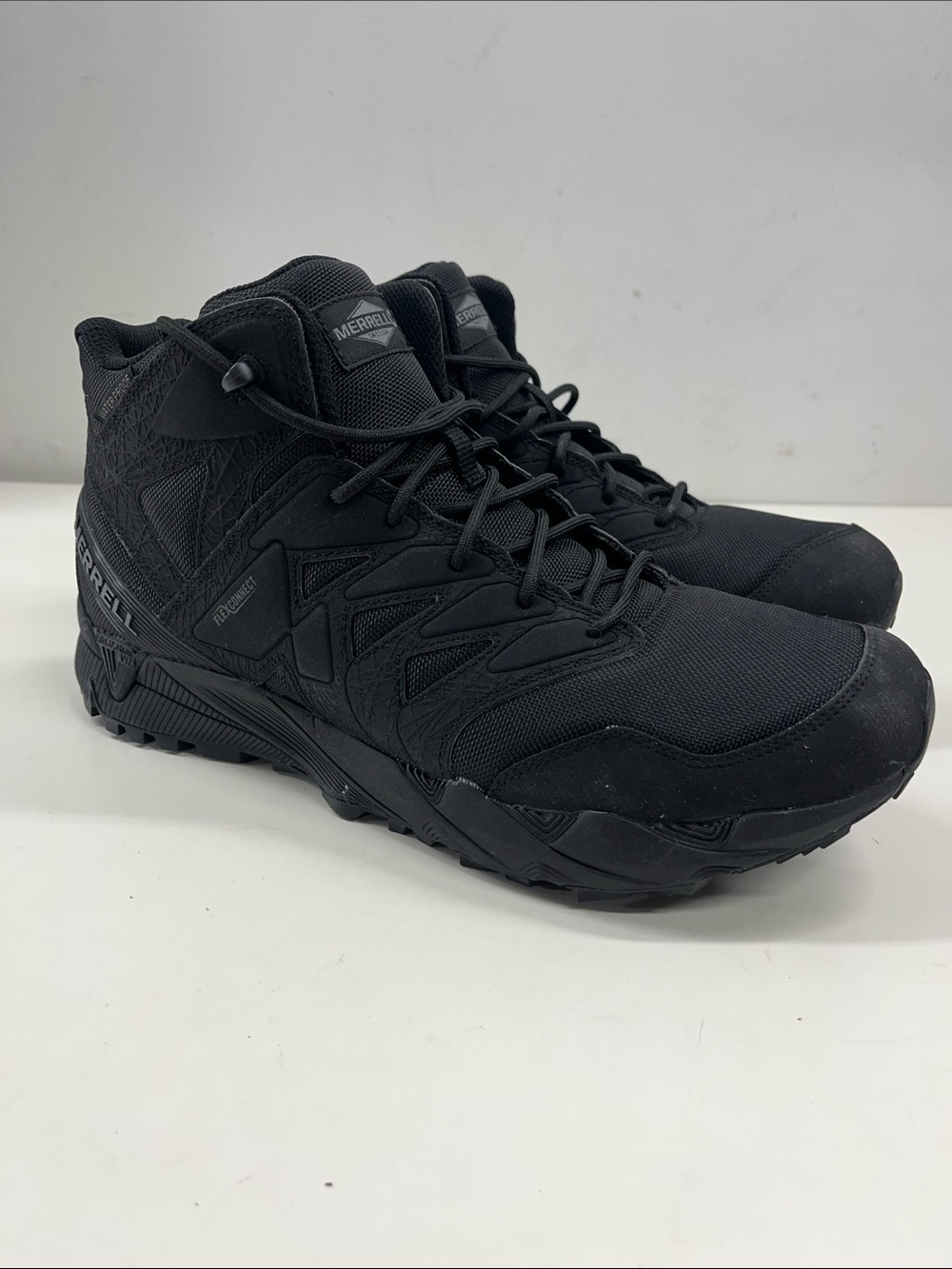 New Merrell Men's Tactical Mid Waterproof Boots in Black Size 11.5